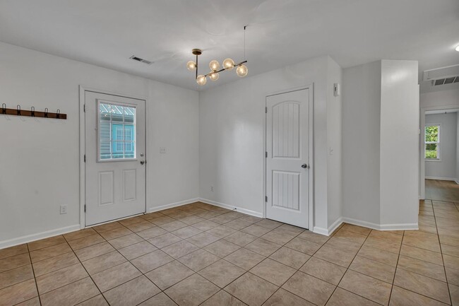 Building Photo - Surf City Home for Rent!