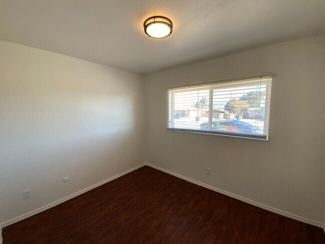 Building Photo - 5 Bedroom Single Story Home Available Near Snow Vista Blvd SW & Gibson Blvd!