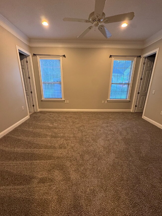 Building Photo - 4 bedroom 4 bath in gated community in Ora...