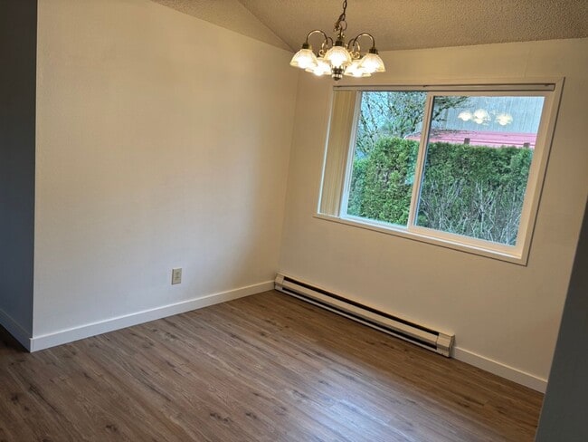 Building Photo - 5555/5545 Gill St