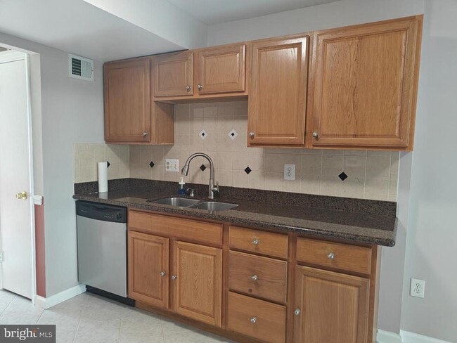 Building Photo - 6861 Brian Michael Ct