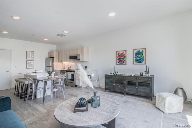 Building Photo - 7410 Kercheval Ave