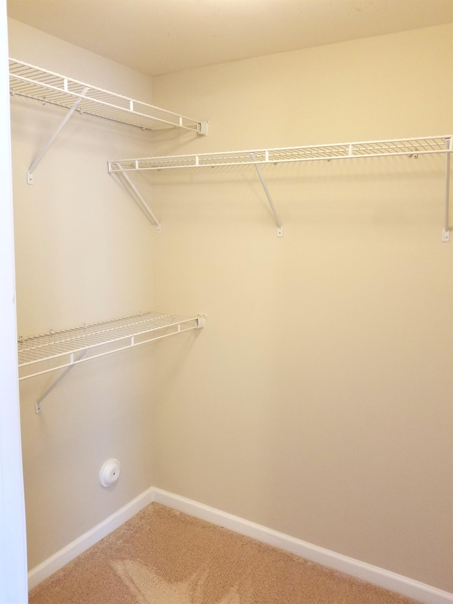 Building Photo - 506 Berry Chase Way