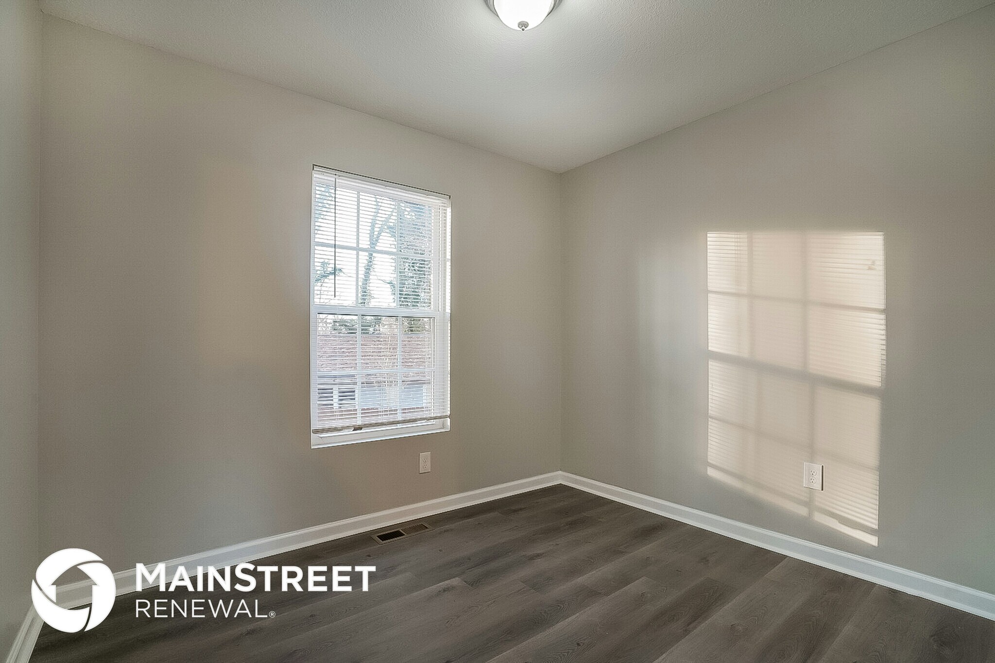 Building Photo - 107 S Walker Ln