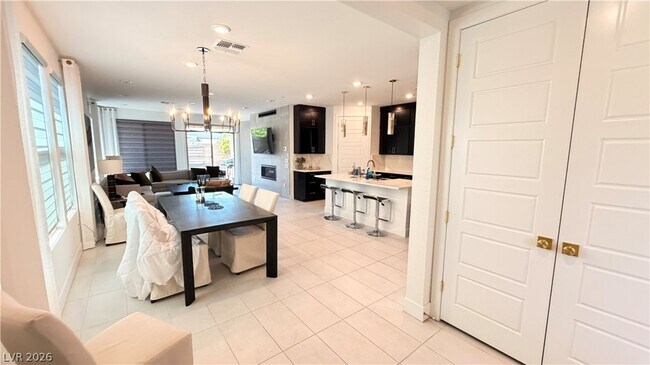 Building Photo - 6589 Songfest St