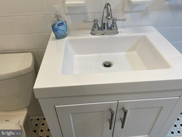 Building Photo - 303 Granville Dr