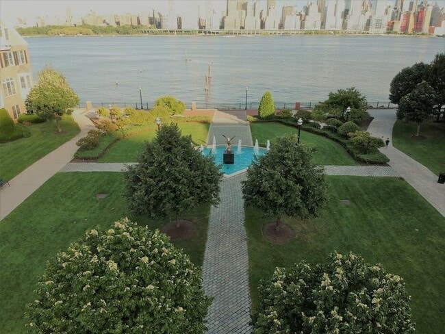 Building Photo - 375 Kingston Ct