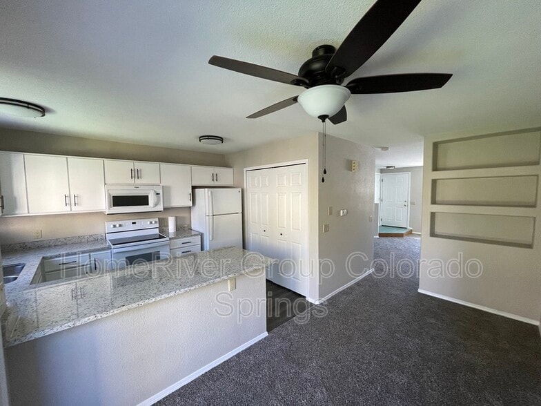 Building Photo - 6348 Colony Cir