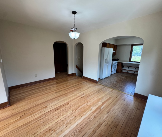 Building Photo - 140 S Elmwood Ave