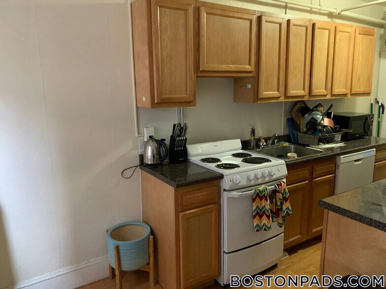 Building Photo - 88 Washington St