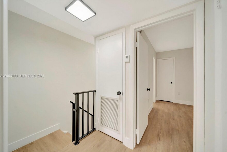 Building Photo - 8769 SW 137th Ave