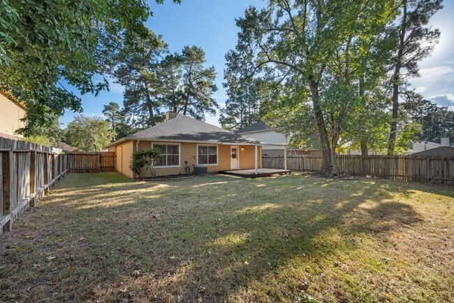 Building Photo - 12130 La Salle Oaks