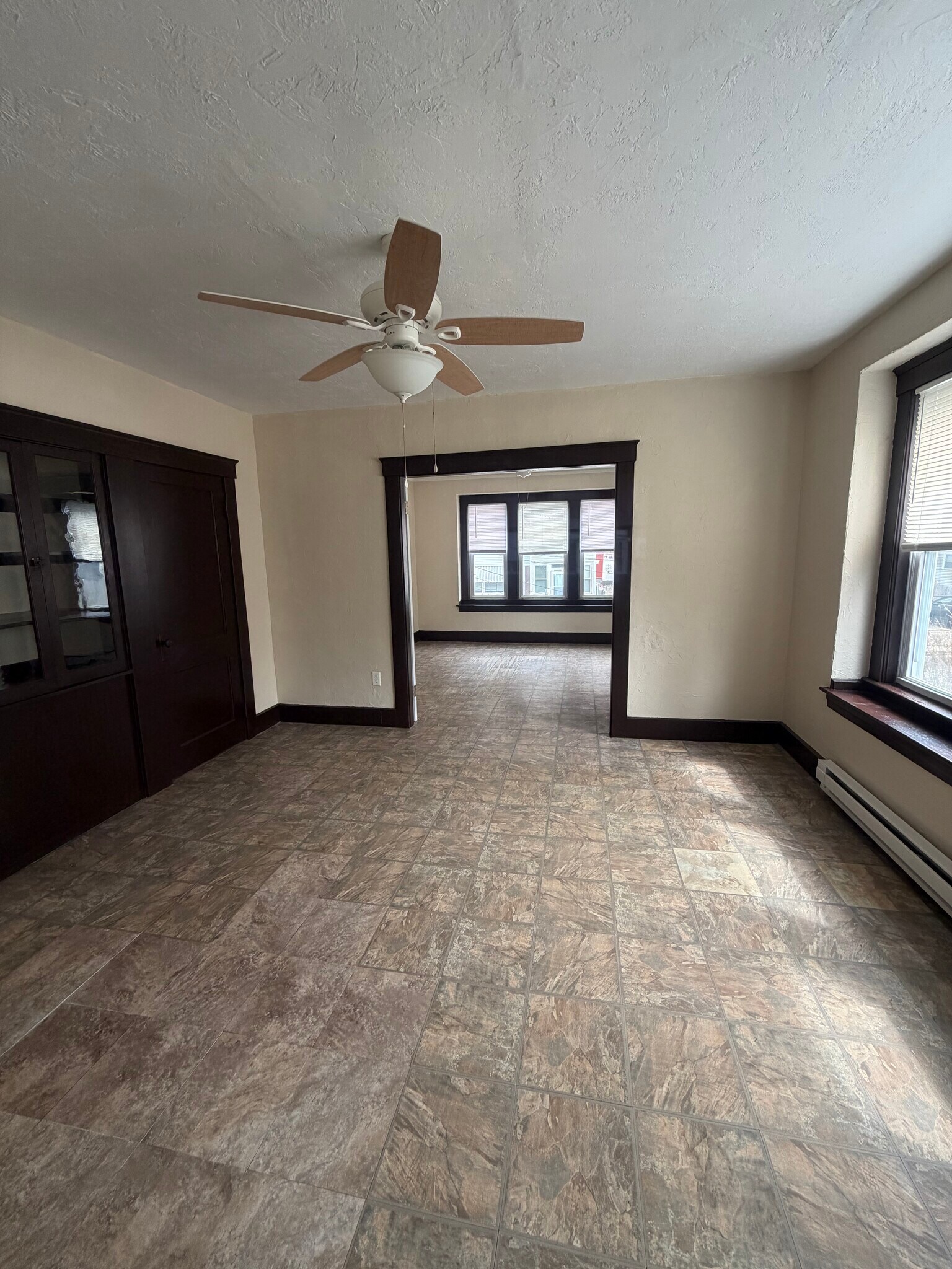 Building Photo - 162 Marshall St