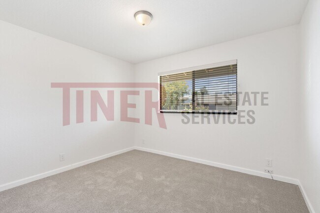 Building Photo - 5807 Filbert Ave