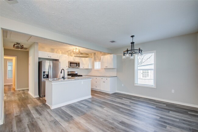 Building Photo - 3403 Gano St