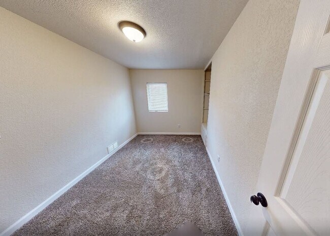 Building Photo - Charming Single Family Home