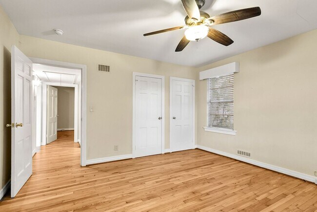 Building Photo - 1630 1st Ave