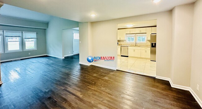 Building Photo - Renovated 4-bedroom ranch in Stone Mountain