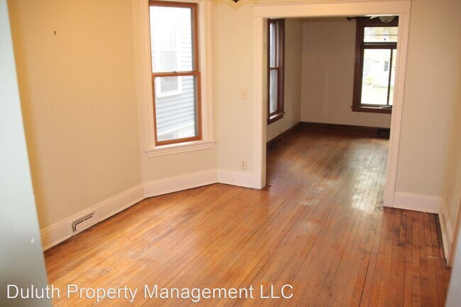 Building Photo - 4 br, 2 bath House - 2819 West 2nd Street