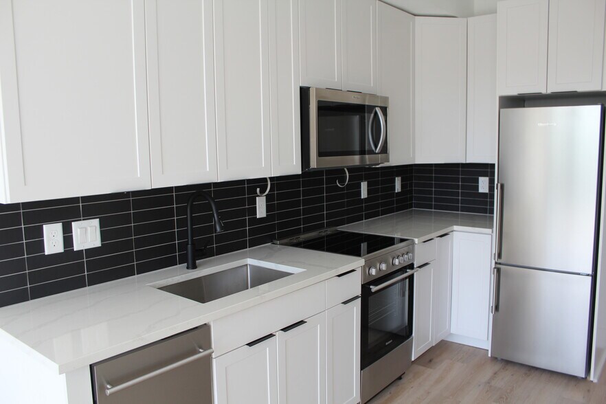 Building Photo - 3817 14th St NW