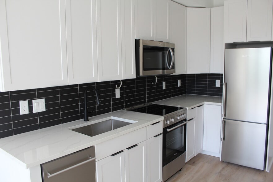 kitchen - 3817 14th St NW
