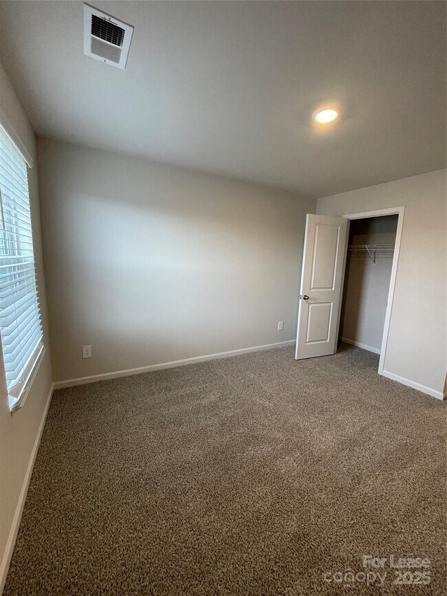 Building Photo - 110 Bird Dog Dr
