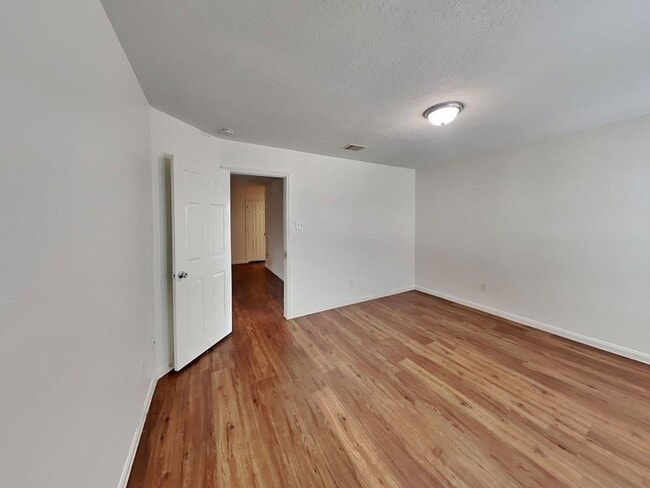 Building Photo - 3915 Hawthorn Glen Ct