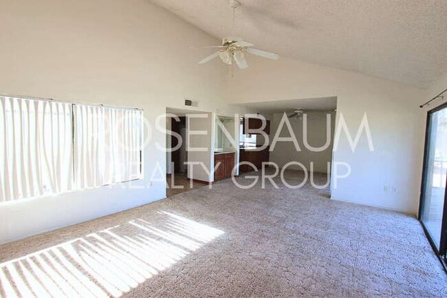 Building Photo - 828 E Junction St