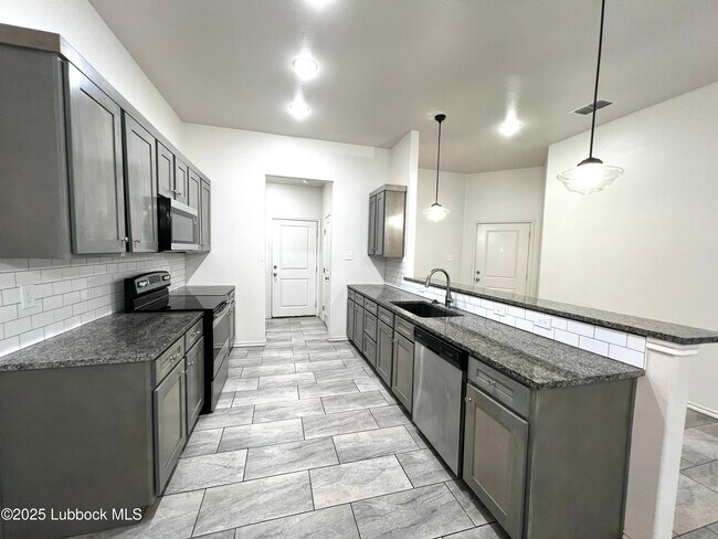 Building Photo - 5534 Kemper St