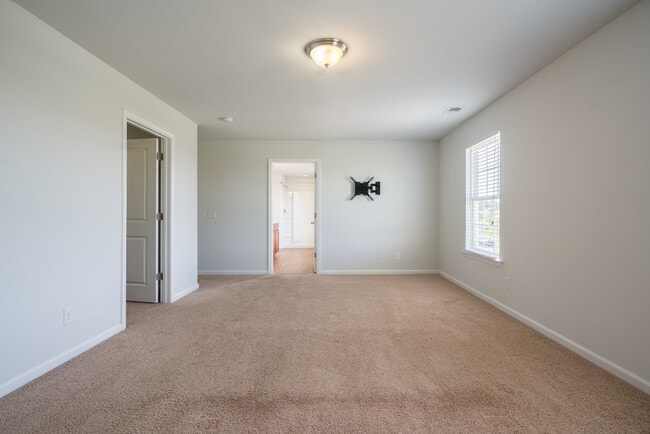 Building Photo - 135 Davila St