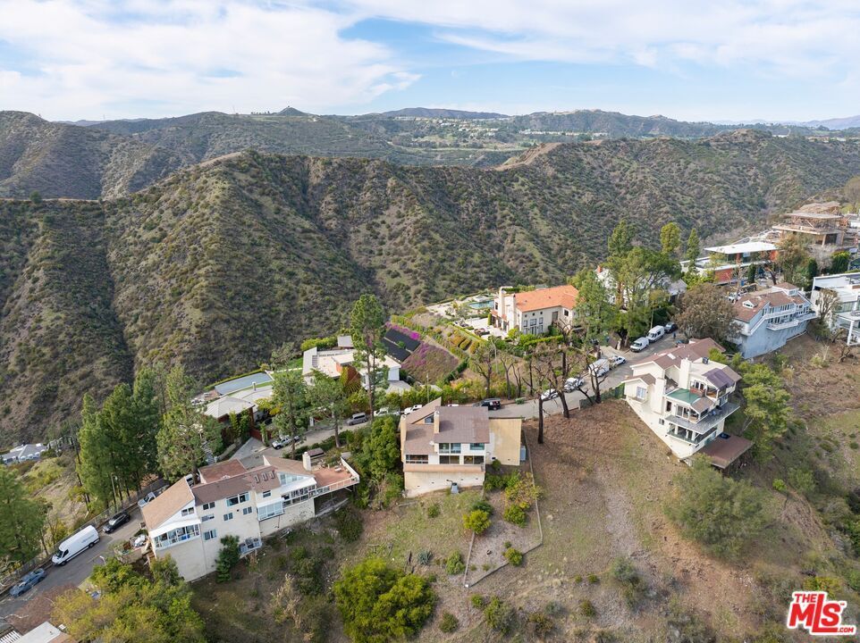 Building Photo - 1260 Linda Flora Dr