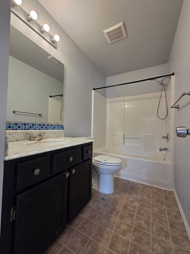 Building Photo - Beautiful Home in Spanaway!