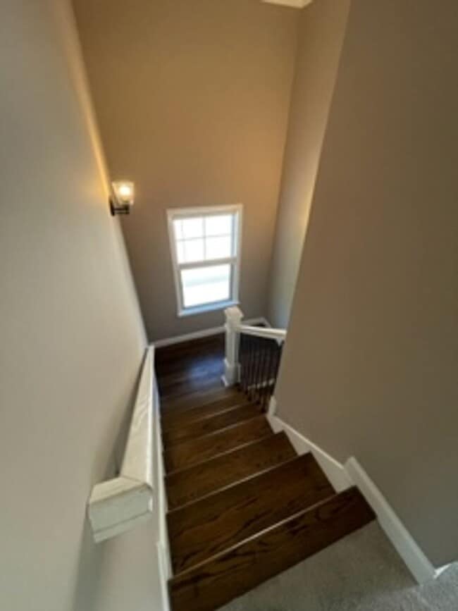 Building Photo - 3 Bedroom 2.5 Bath + Finished Bonus for Rent in Ooltewah