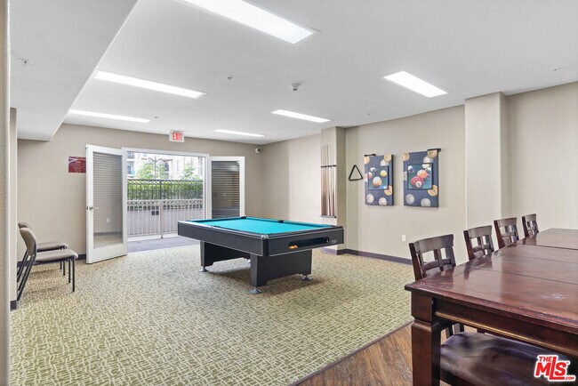 Building Photo - 3740 Santa Rosalia Dr