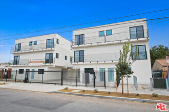 Building Photo - 7628 Morella Ave