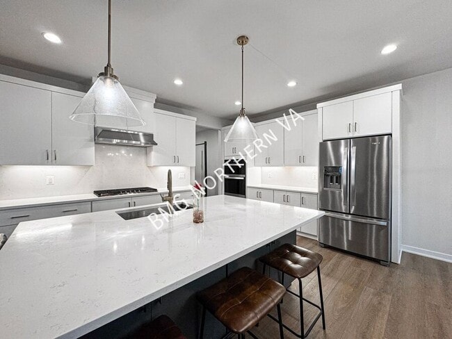 Building Photo - 41684 Carefree Court