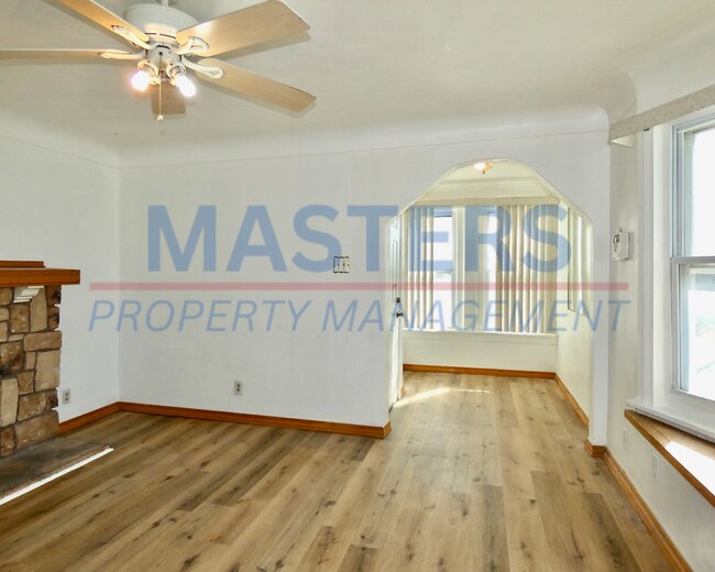 Building Photo - 1026 Oakwood Ave