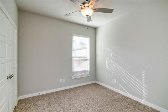 Building Photo - 725 Fallow Dr