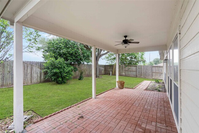 Building Photo - 21506 Willow Glade Dr