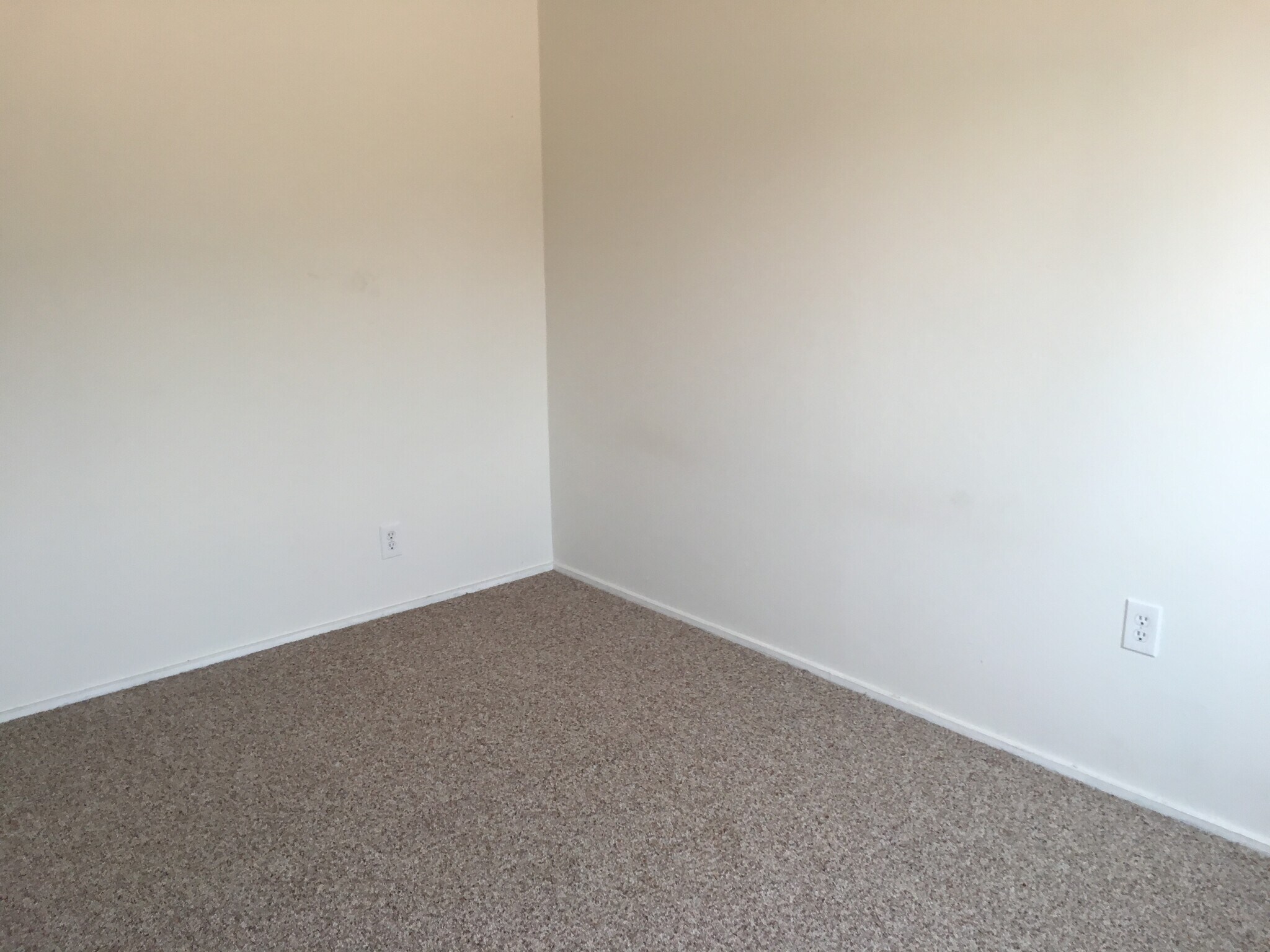 Bedroom - 2117 Rose St