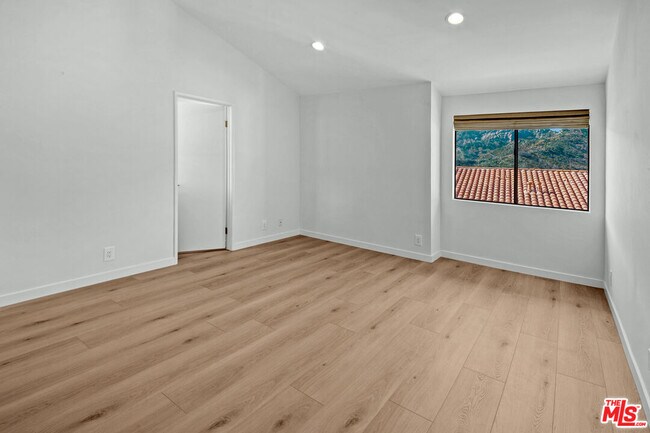 Building Photo - 1566 Michael Ln