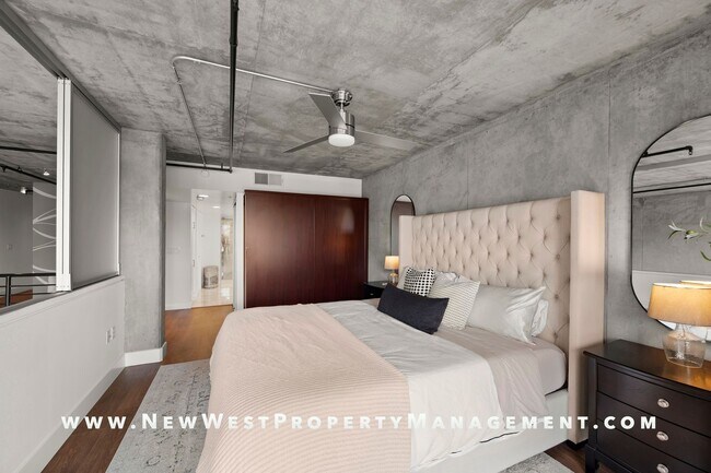 Building Photo - Spectacular Little Italy Loft at Doma, 2 Parking Spaces! Small Pet OK!