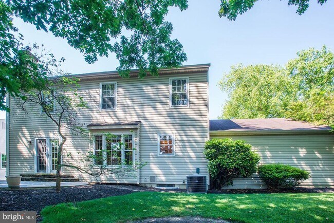 Building Photo - 9012 Penn Manor Ct