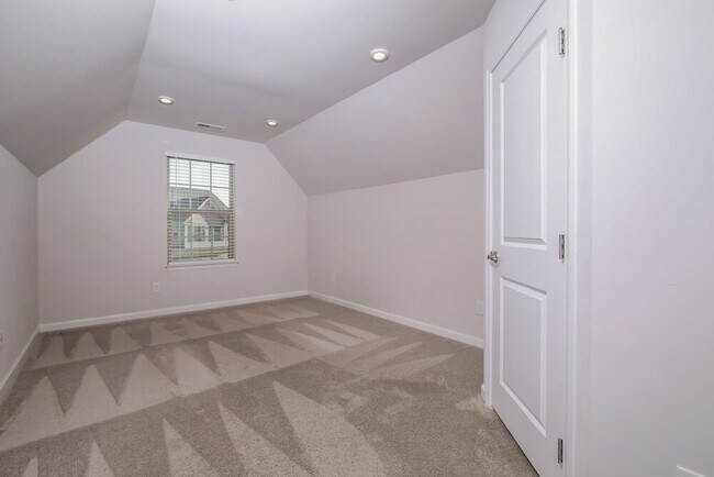 Building Photo - 1728 Ripley Woods St