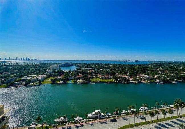Building Photo - 4775 Collins Ave