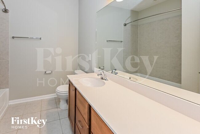 Building Photo - 25322 Squire Knoll St