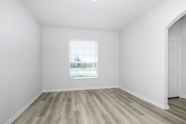 Building Photo - 462 Amberwood Pk Dr
