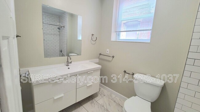 Building Photo - 2918 Louisiana Ave