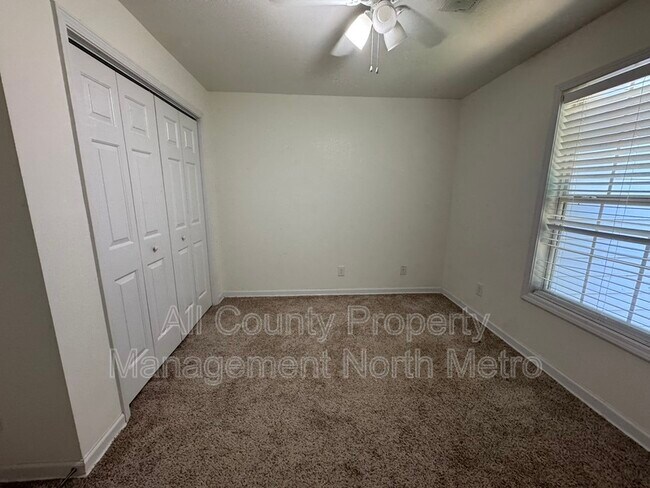 Building Photo - 3900 Riverlook Pkwy SE
