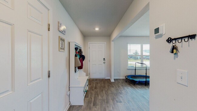 Building Photo - Hammock Bay! 4 bed 2.5 bath home located i...
